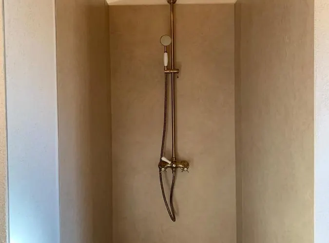 Alzitedda 招待所 维琪奥港